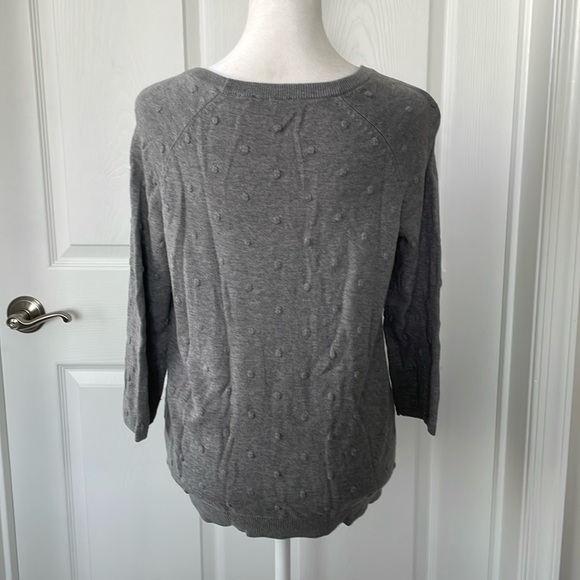 Vince Camuto Gray Detailed Sweater Size S - Picture 2 of 6
